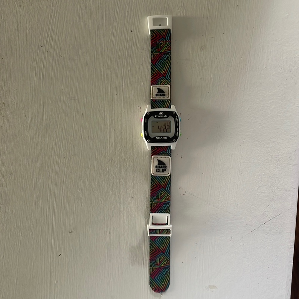 Freestyle shark watch